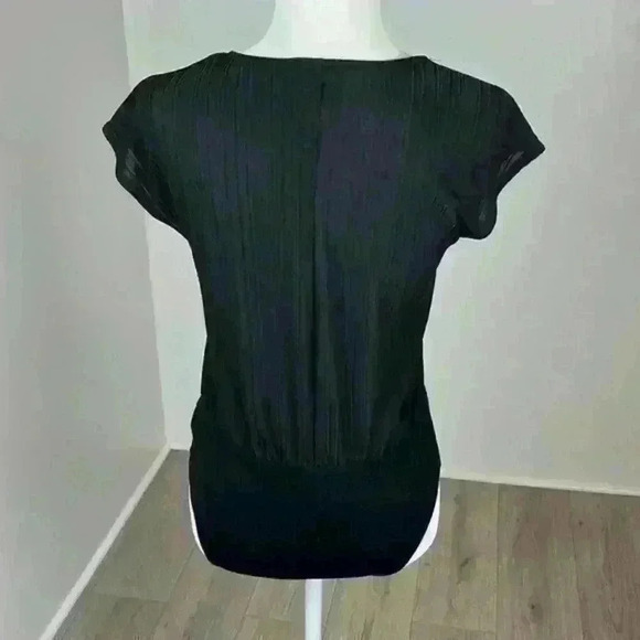 Paper Crane Black Short Sleeve V-Neck Bodysuit Size M - Picture 6 of 12